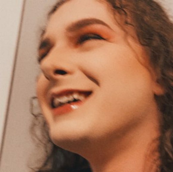 Meet your Posher, Cory/Corra - Picture 6 of 8